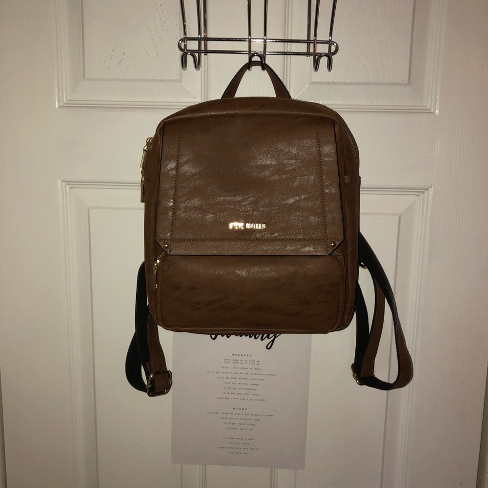 STEVE MADDEN medium back pack  (gently used)